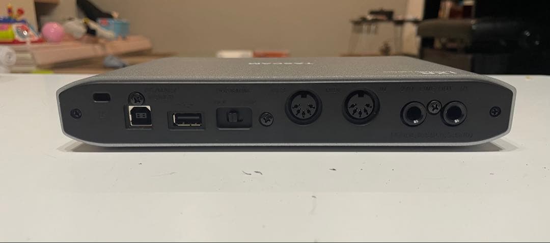 TASCAM iXR オーディオインターフェイス