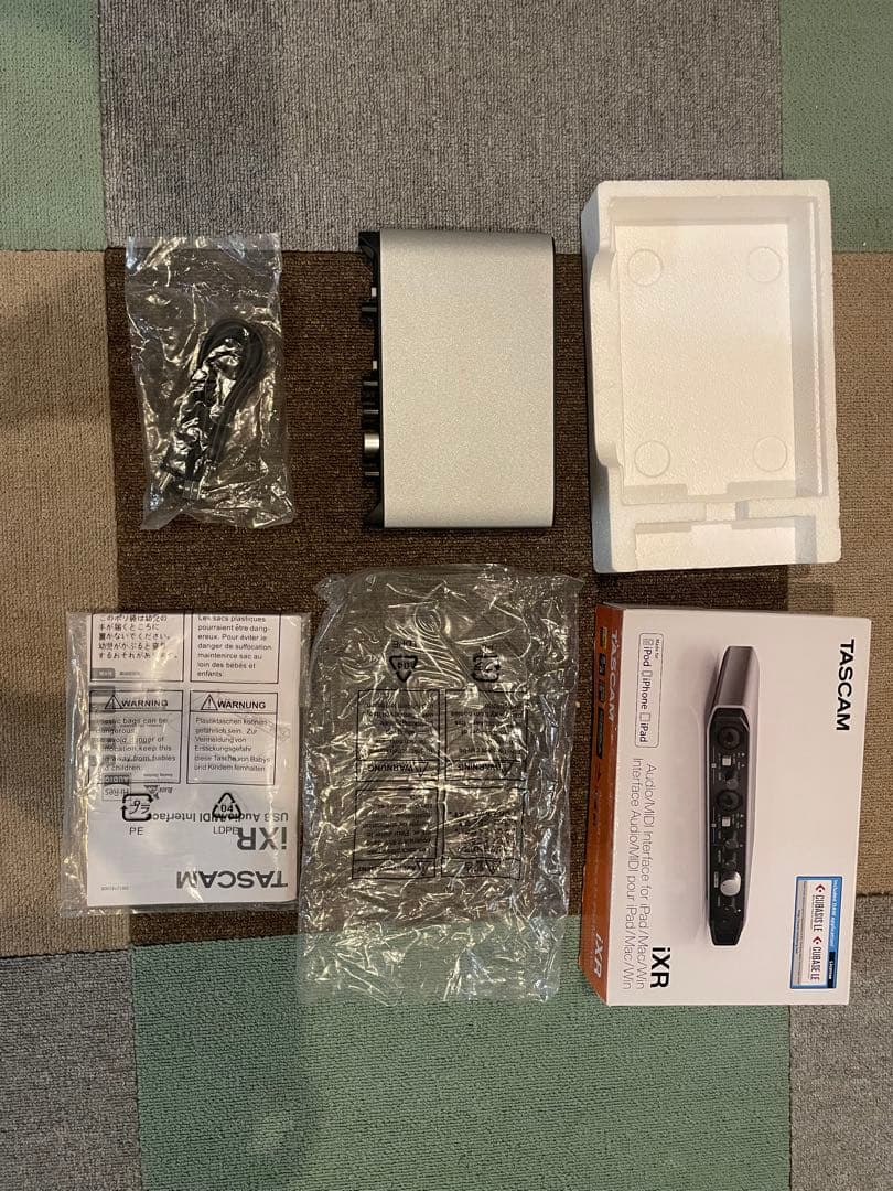 TASCAM iXR オーディオインターフェイス