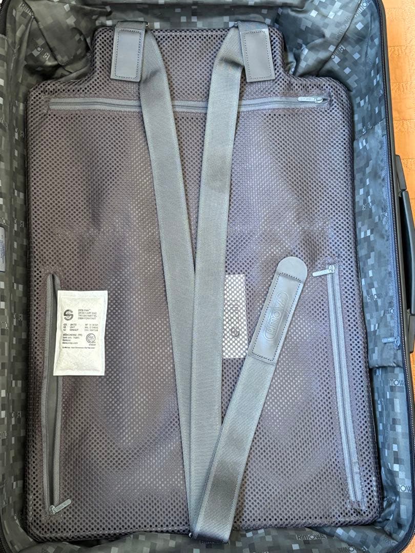 RIMOWAリモワサルサ　61L マットブラック4輪