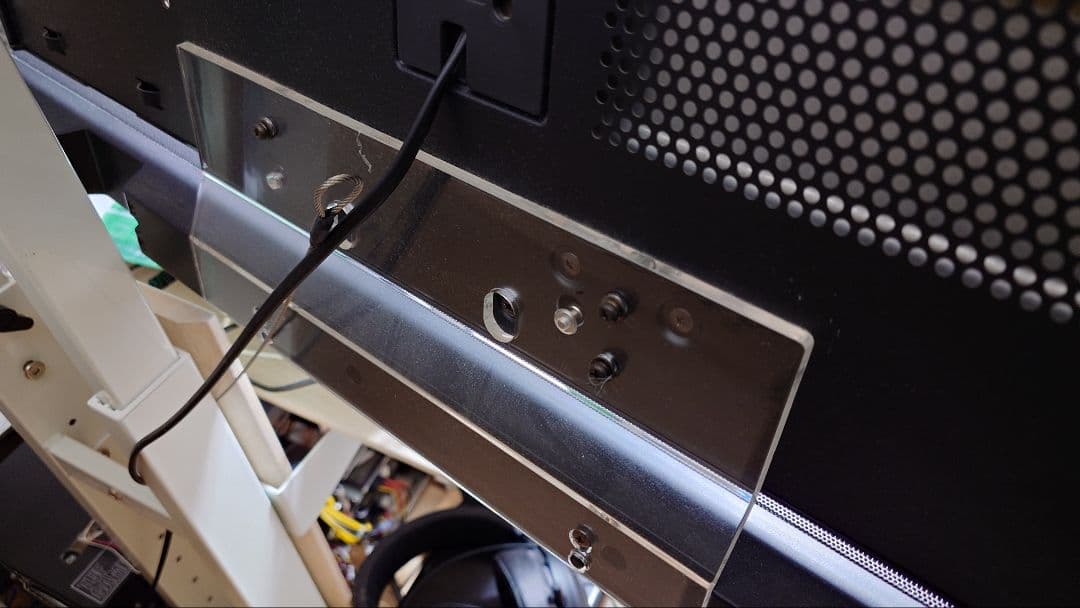 TOSHIBA 46XE2 液晶テレビ 46インチ（モニター部のみ、リモコン×）