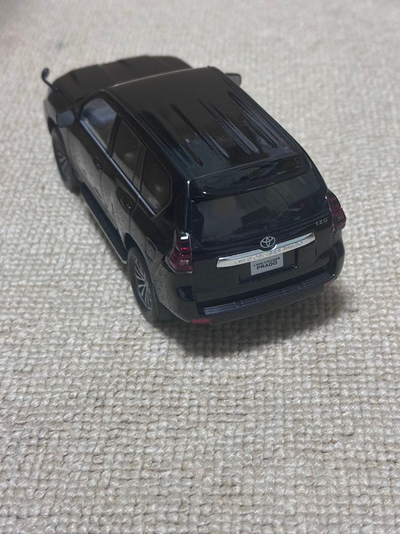 ランドクルーザープラド　　カラーサンプルミニカー　ブラック