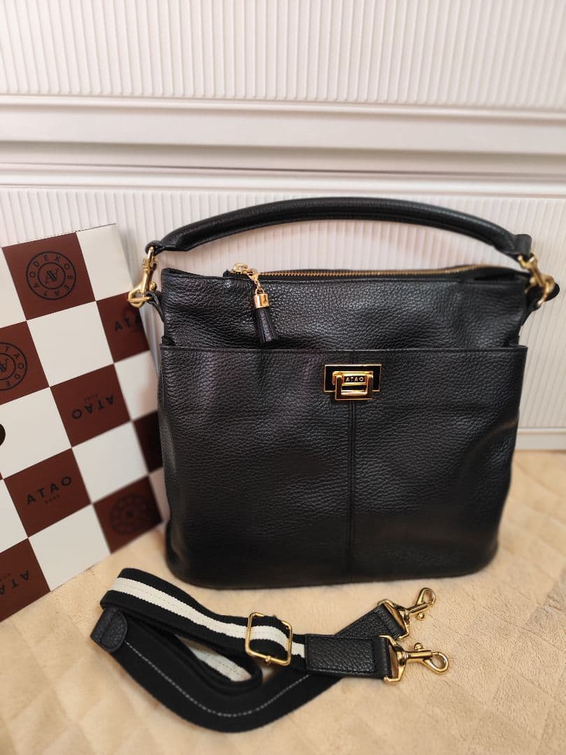 ATAO ブラックレザー ショルダーバッグ
