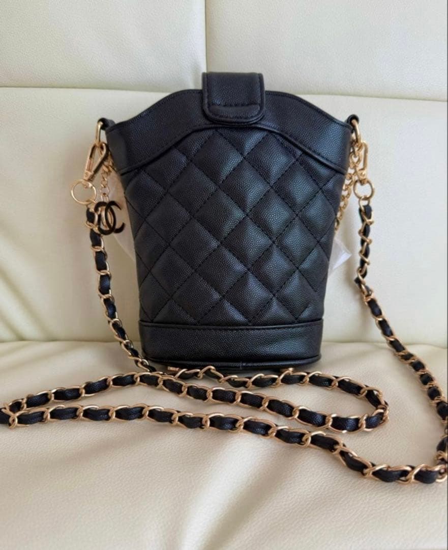 キルティング　ショルダーバッグ　ノベルティ