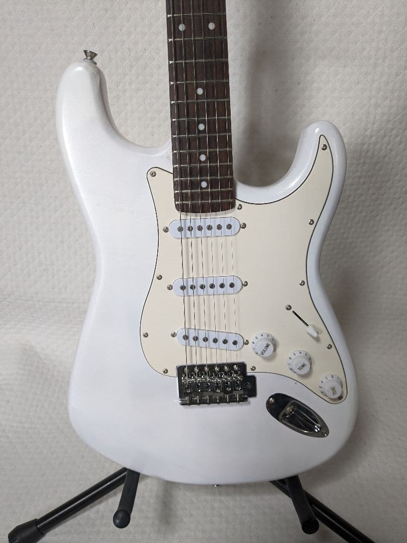 バスカーズ、エレキギター、ホワイト