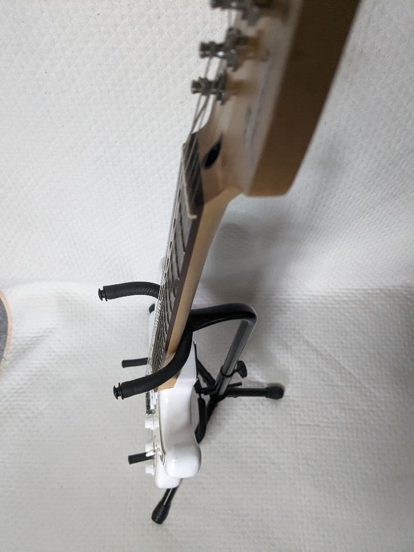 バスカーズ、エレキギター、ホワイト