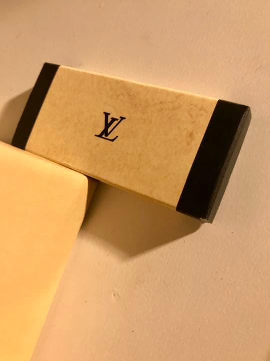 入手困難ルイヴィトンLV ローラーボールペンとシャープペンのセットLV替芯付箱付