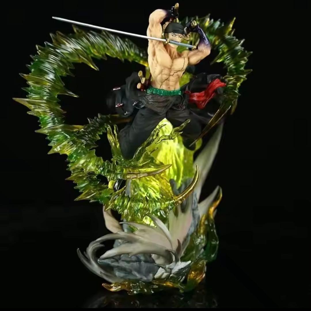 ワンピース ロロノア・ゾロLEDライト付きフィギュア