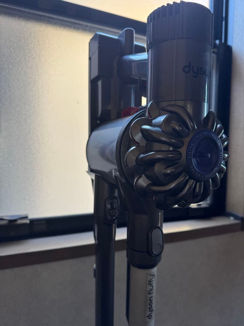 Dyson V6 スティッククリーナー 本体と付属品