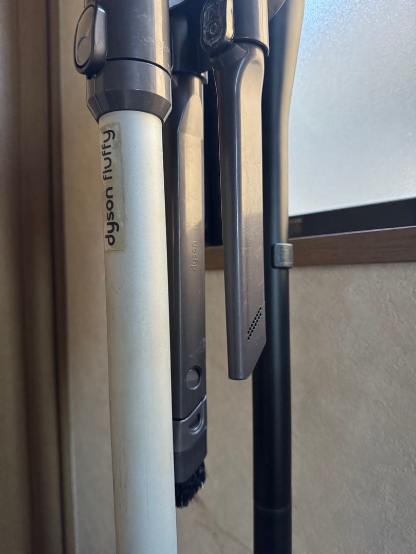 Dyson V6 スティッククリーナー 本体と付属品