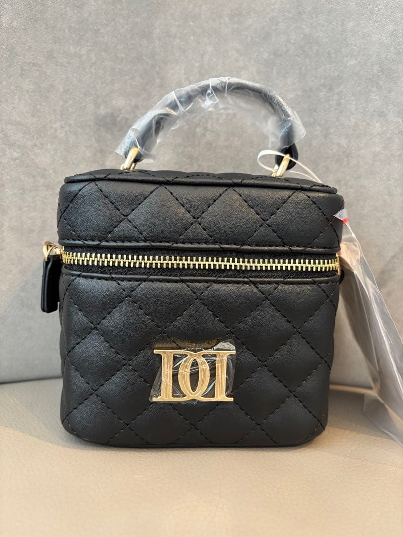 Darich キルティングスクエアミニバッグ