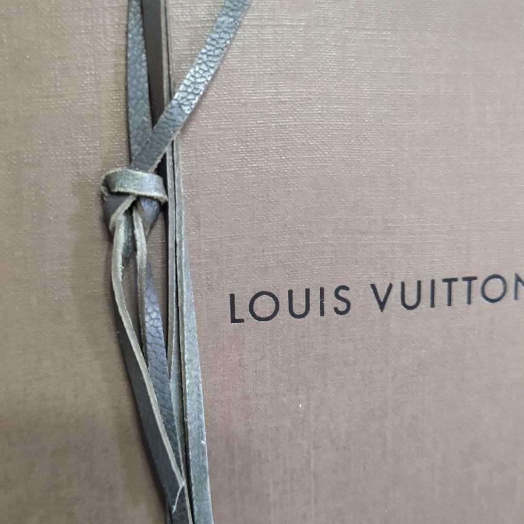 美品 ルイヴィトン LOUIS VUITTON ブローチ 熊 亀 クマ カメ