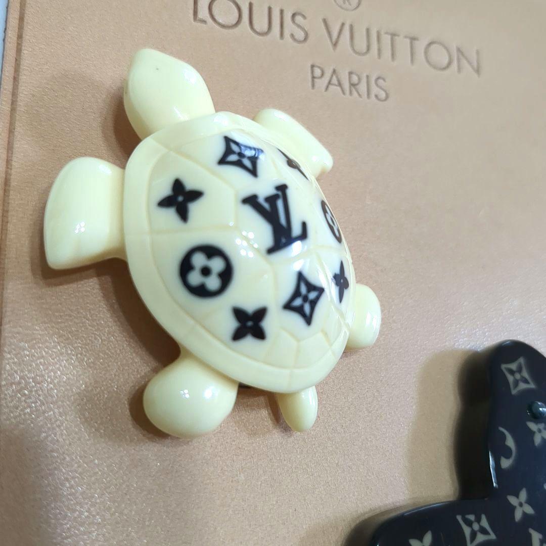 美品 ルイヴィトン LOUIS VUITTON ブローチ 熊 亀 クマ カメ