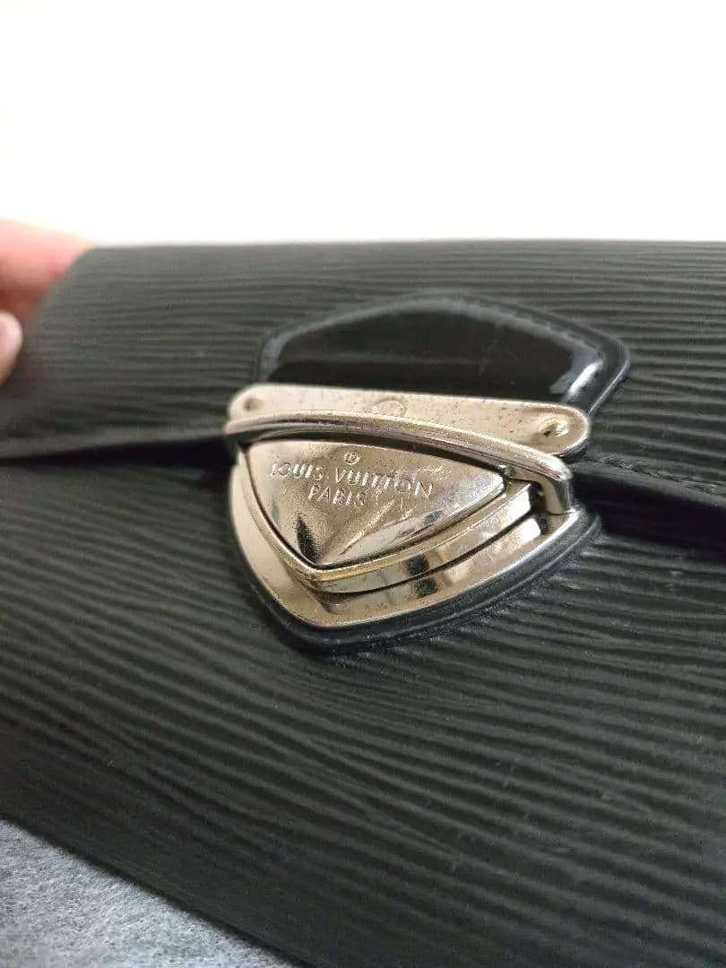 Louis Vuitton ルイヴィトン エピ 長財布 三つ折り財布 ウジェニ