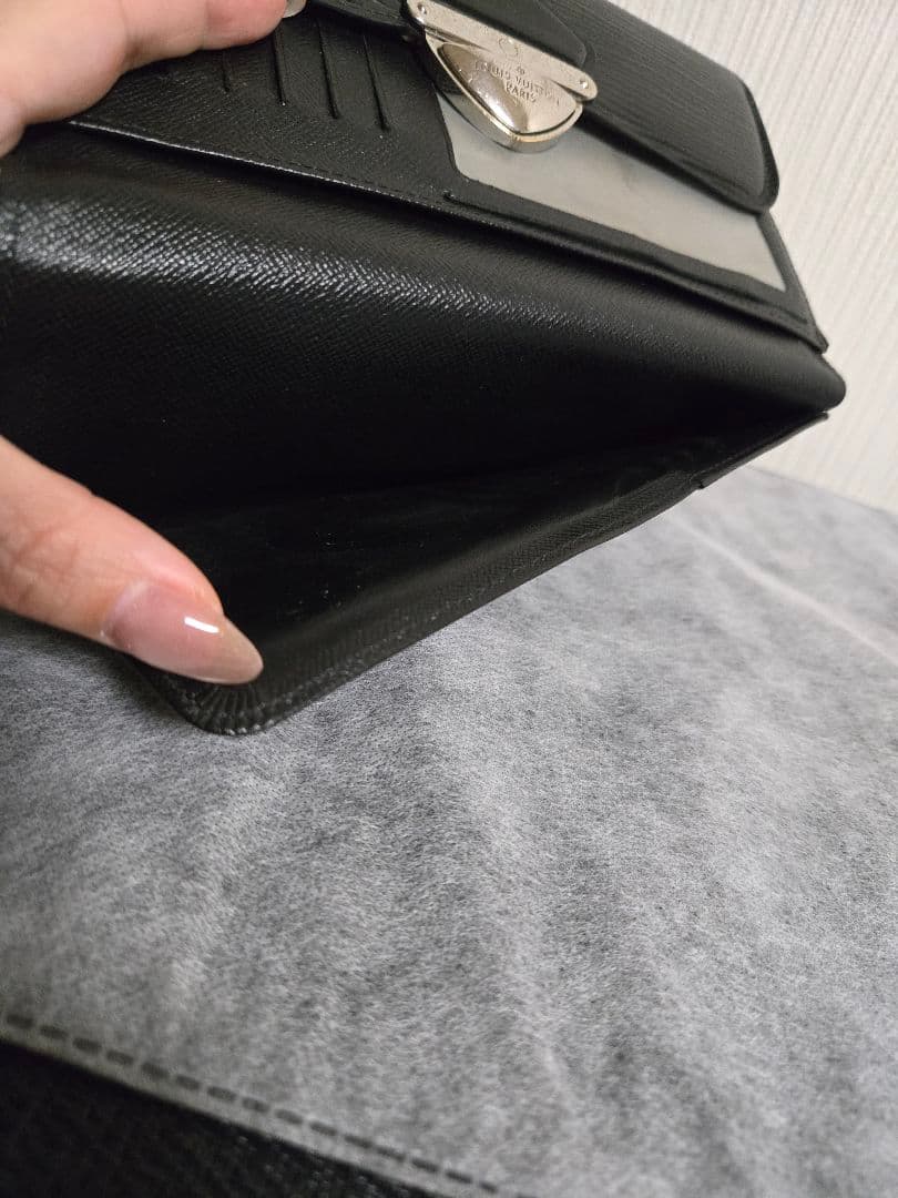 Louis Vuitton ルイヴィトン エピ 長財布 三つ折り財布 ウジェニ
