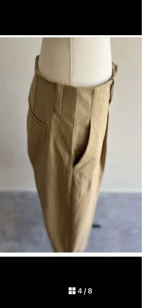 ジュライナイン　チノパン　ベージュsサイズ