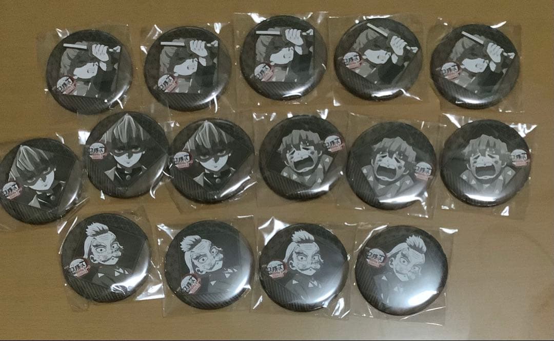 鬼滅の刃　無限城　お楽しみくじ　ダイニング　缶バッジ　70点