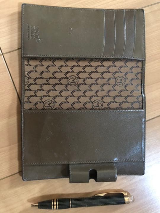 ボールペン　手帳