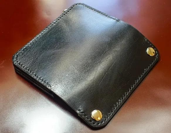 新喜皮革　ホースバット トラッカーウォレット 手縫い ミドル 馬革