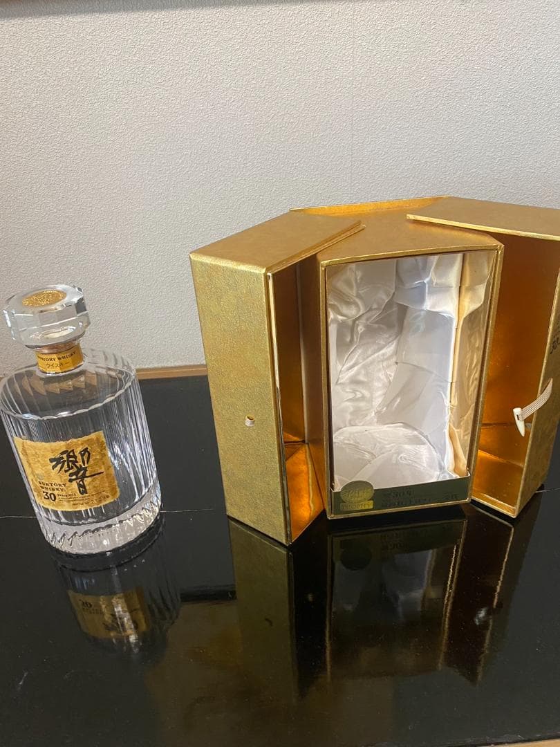 響30年 空き瓶 ウイスキー 箱付 観音開き 未洗浄