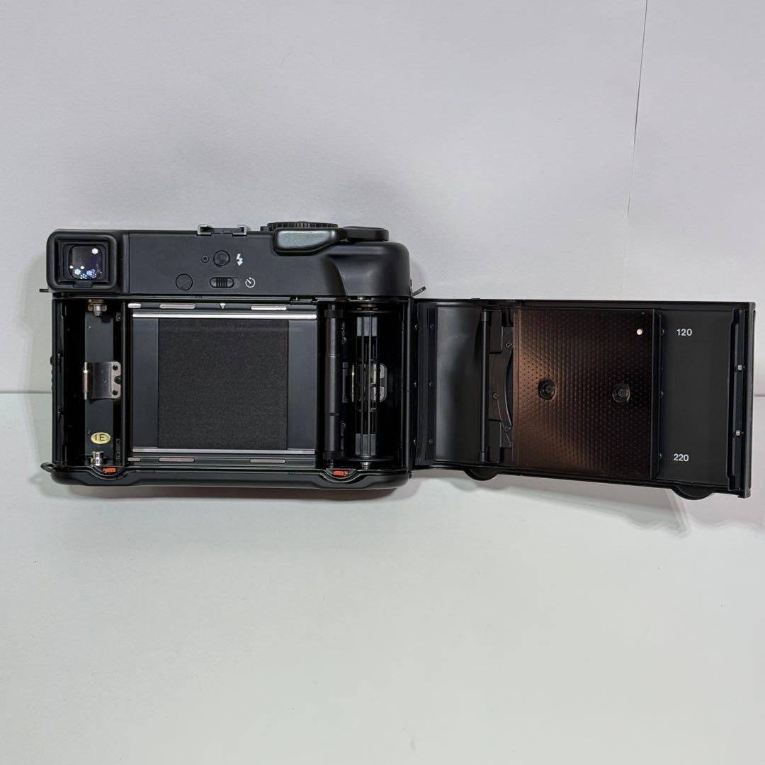 New Mamiya6 MF 本体・レンズ３本セット　 他、付属品多数