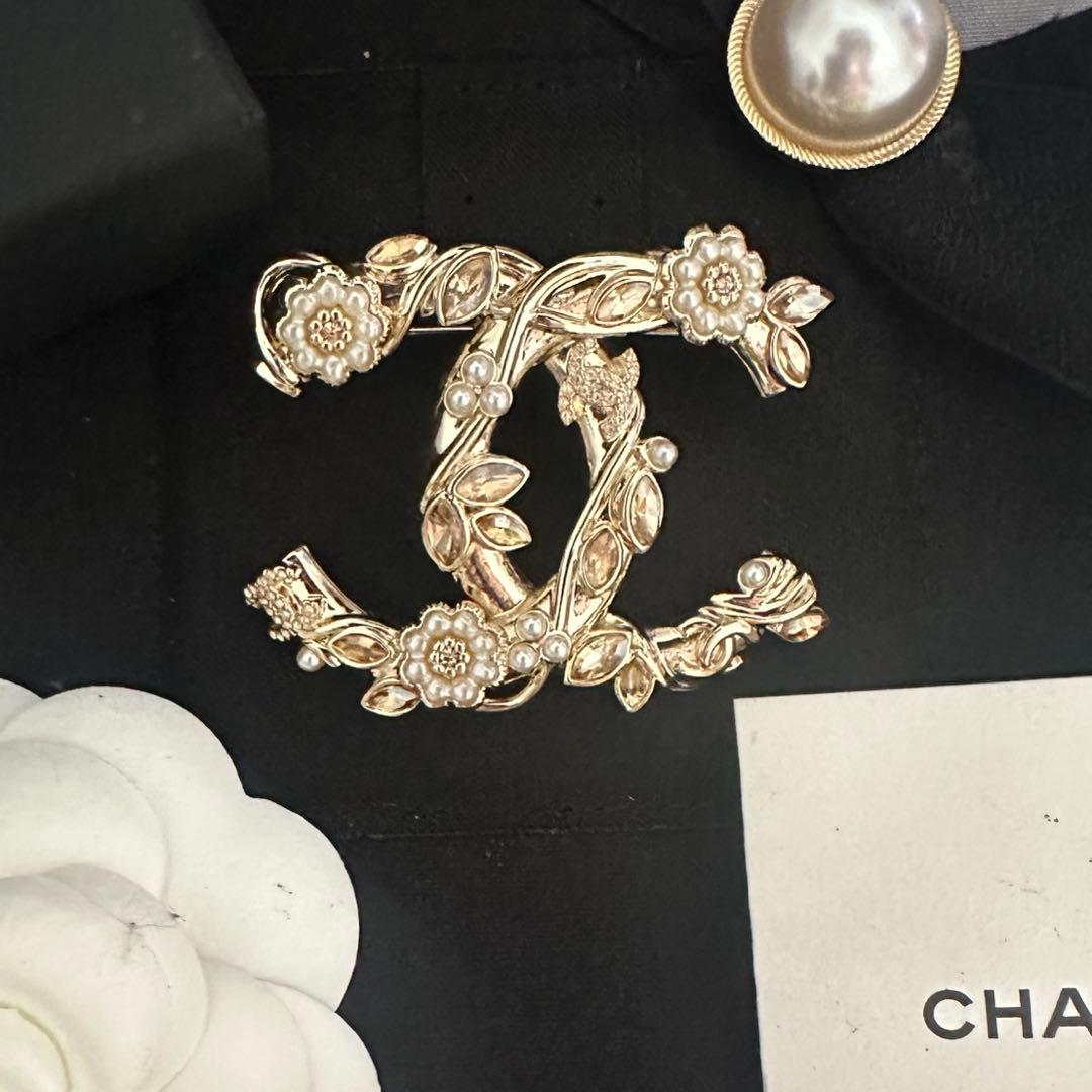 CHANEL フラワー装飾 ブローチ