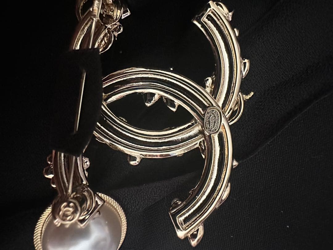 CHANEL フラワー装飾 ブローチ