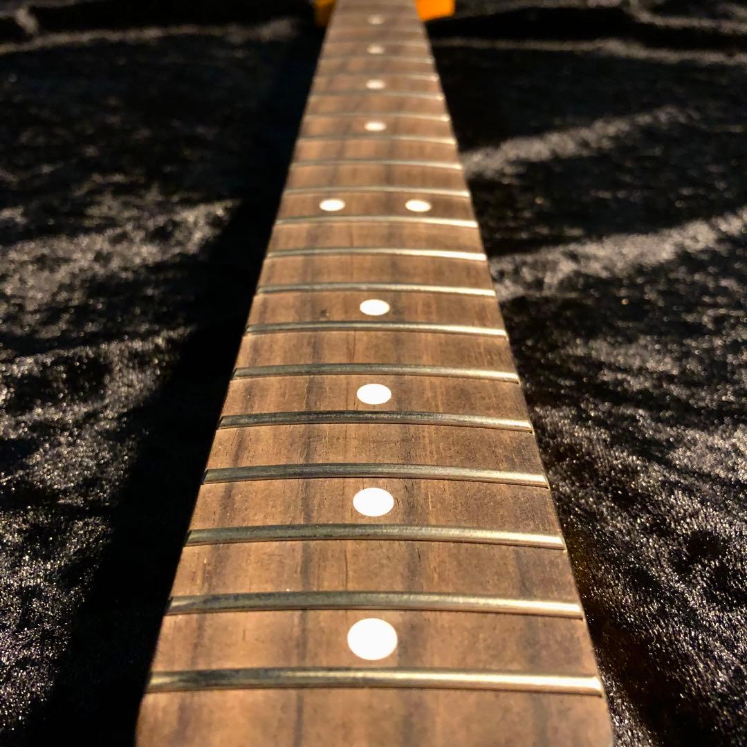 カナダ産フレイムメイプル　エレキギター ネック　ストラトキャスター ローズウッド