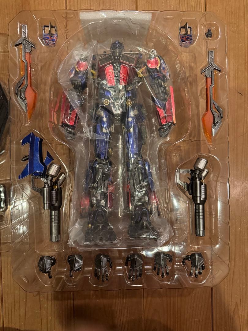 トランスフォーマー　スリーゼロ　DLX オプティマスプライム　threezero