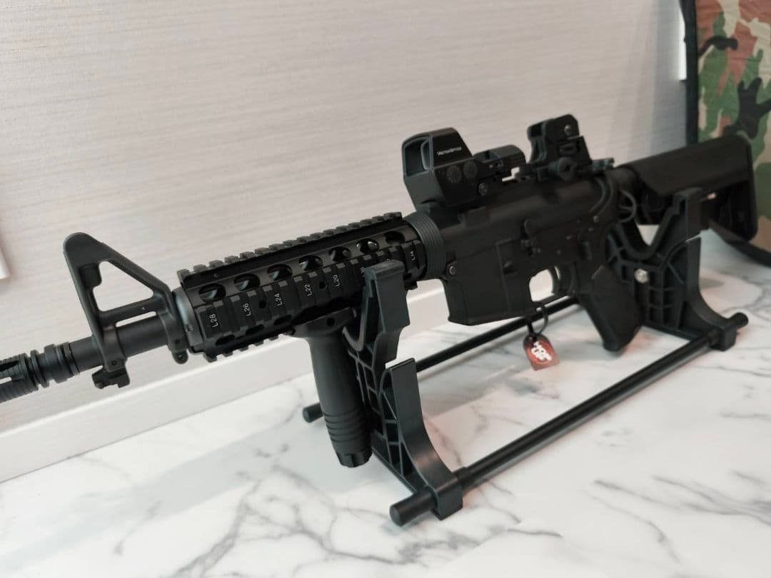 およ　東京マルイ　cqbr　block1　ドットサイト、スタンド付き