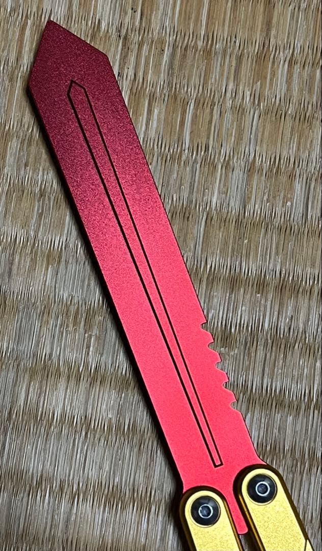 バタフライナイフトレーナー　swordfish clone