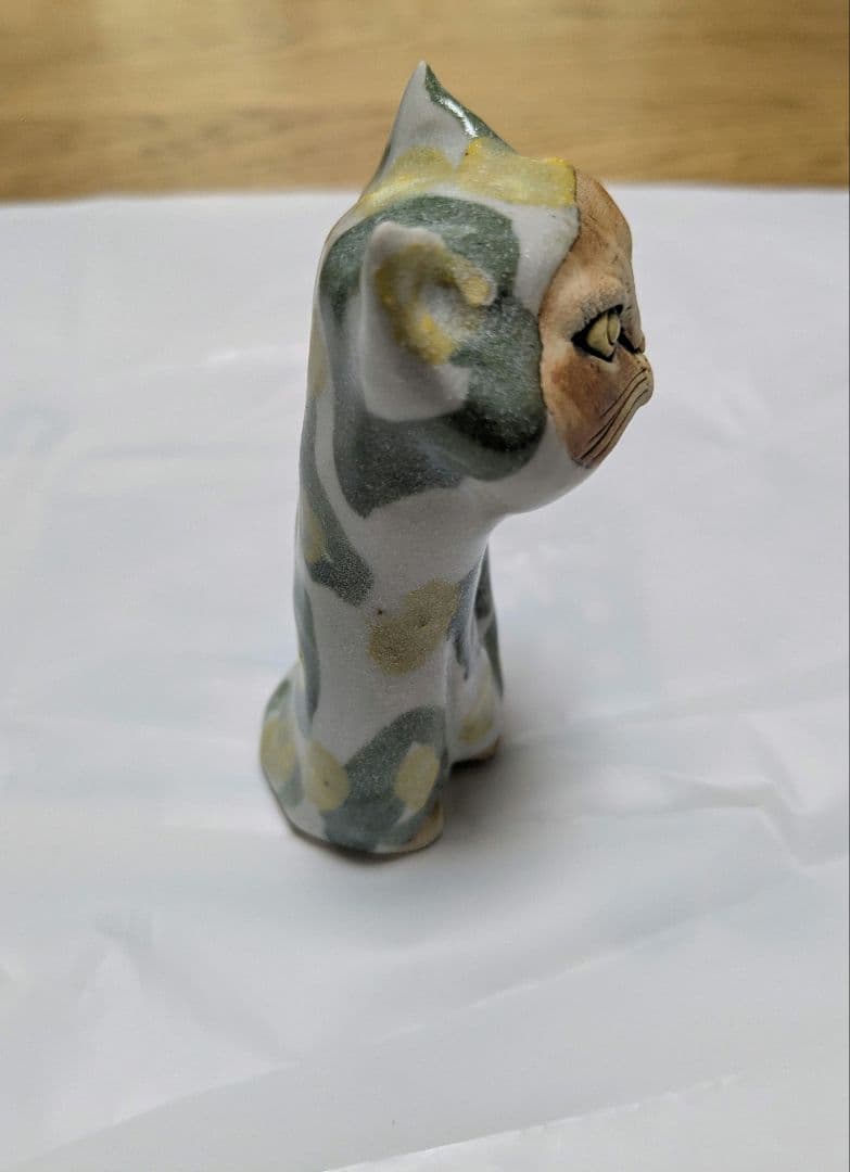 猫の陶器　岡山富男
