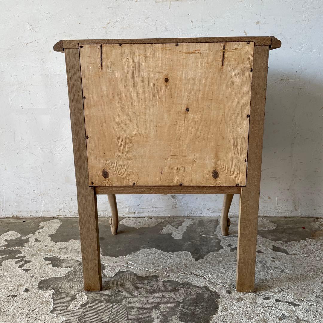 ビンテージ キャビネットベッドサイドテーブル 　猫脚　右開き　剥離