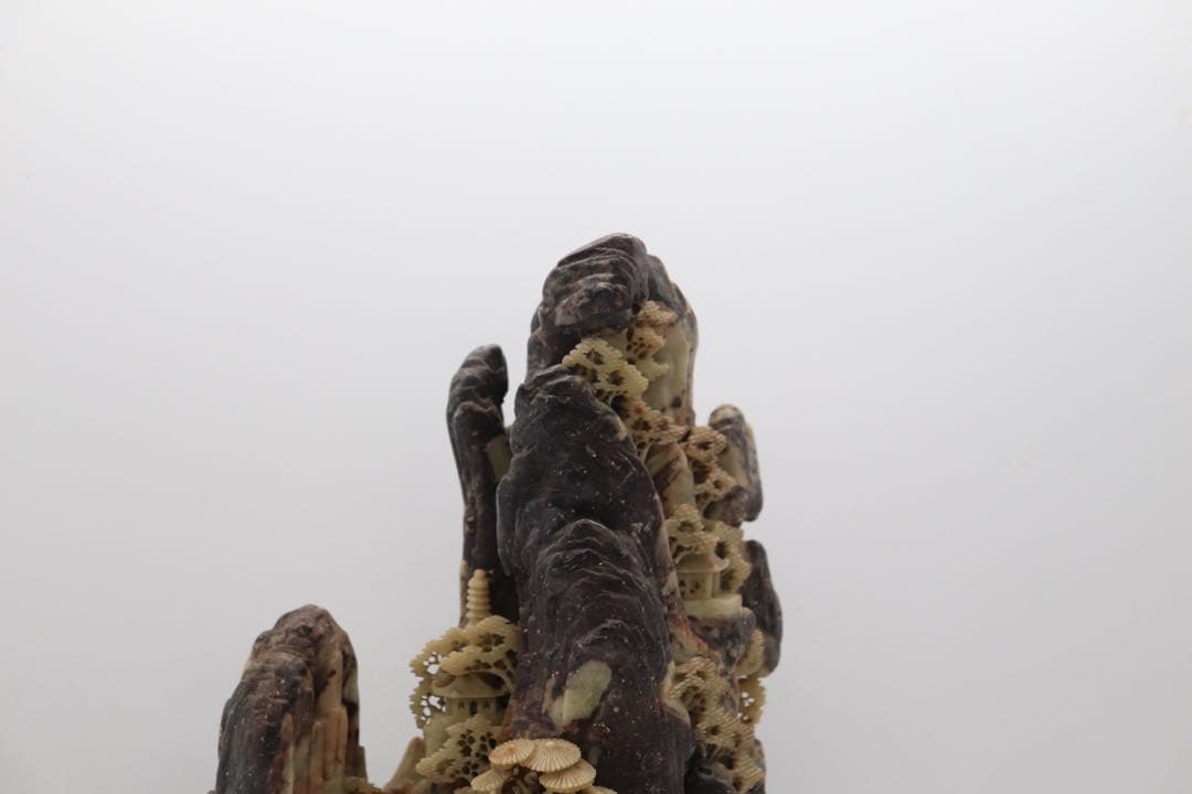 中国　寿山石　山水楼閣彫　置物　送料込み251015