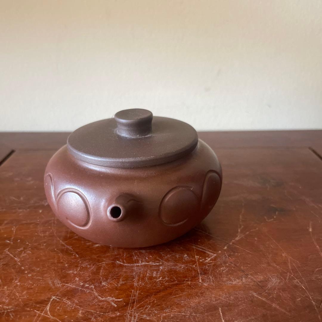 紫砂壶 宜興紫砂壺 祥雲紋　在銘　名家曹碗芬