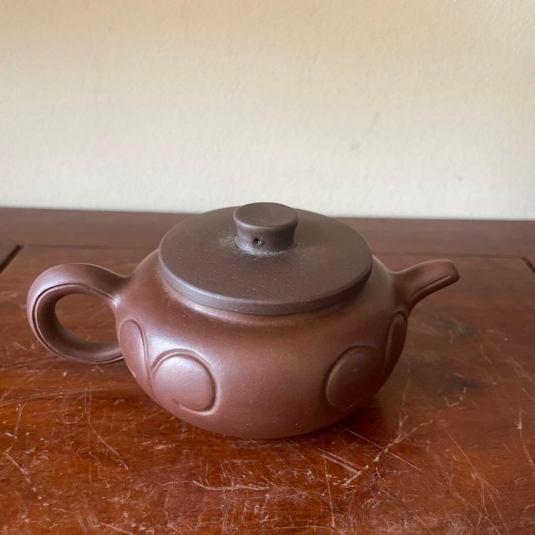 紫砂壶 宜興紫砂壺 祥雲紋　在銘　名家曹碗芬