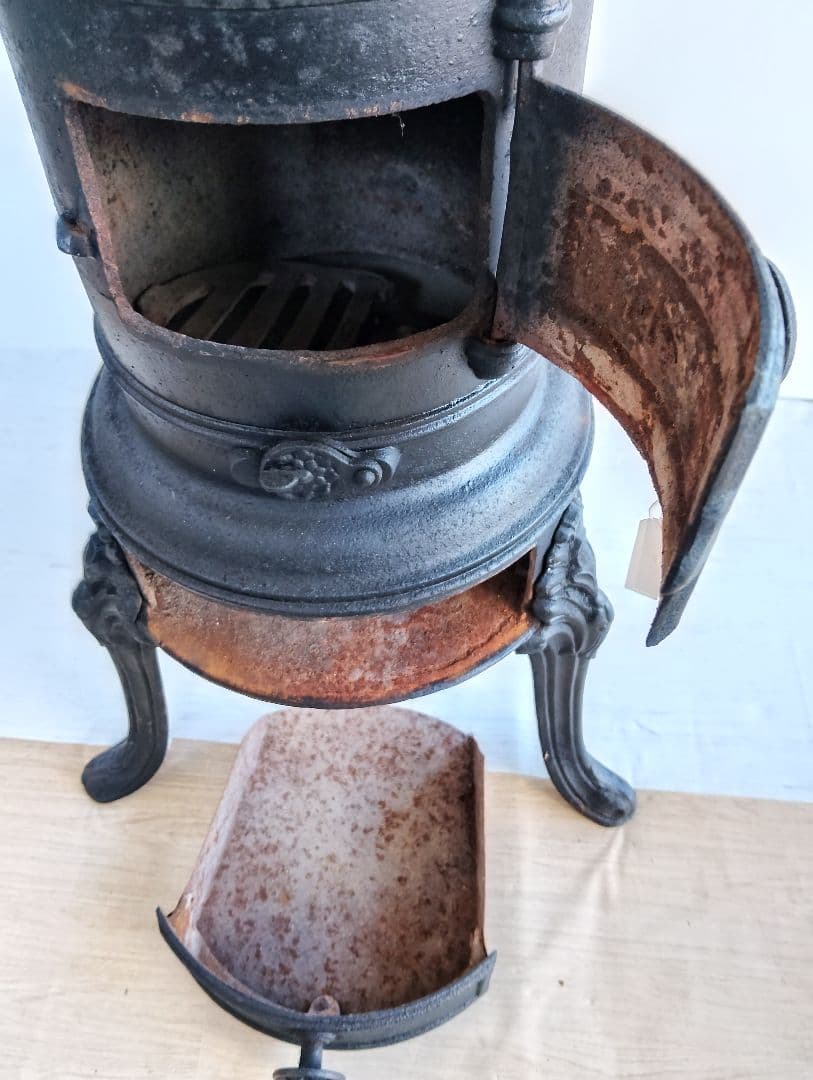 ストーブ フランス　鋳物 鉄製 シャビー レトロ ヴィンテージ(よ87)