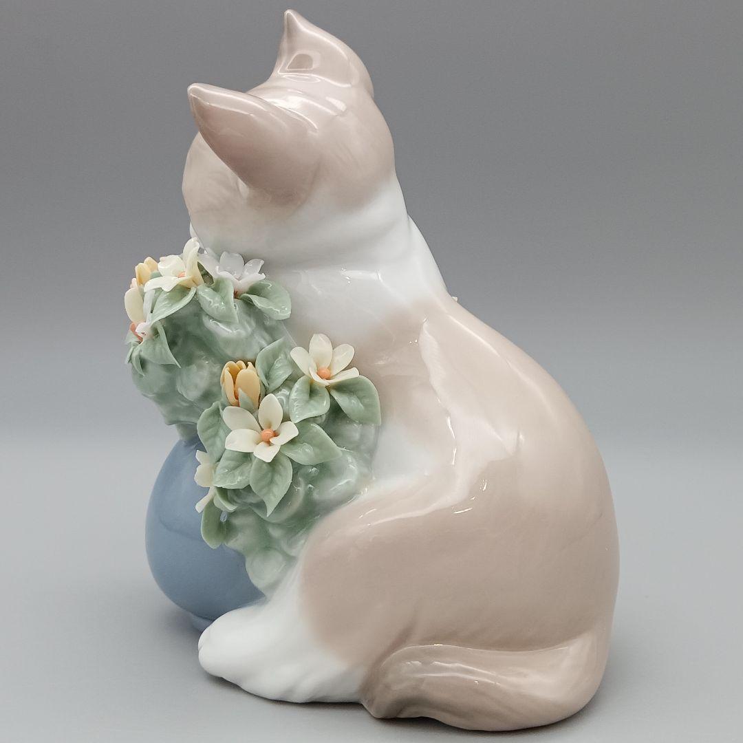 【専用】リヤドロ 6567 「 お昼寝の場所 」猫 花 フィギュリン