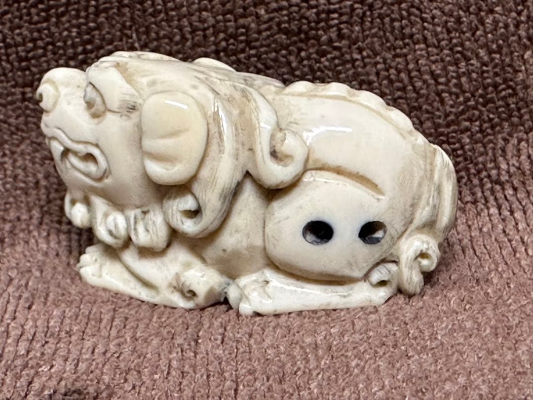 唐物　古美術品　 ライオン　マンモス牙彫　 置物　細密細工　骨董　アンティーク