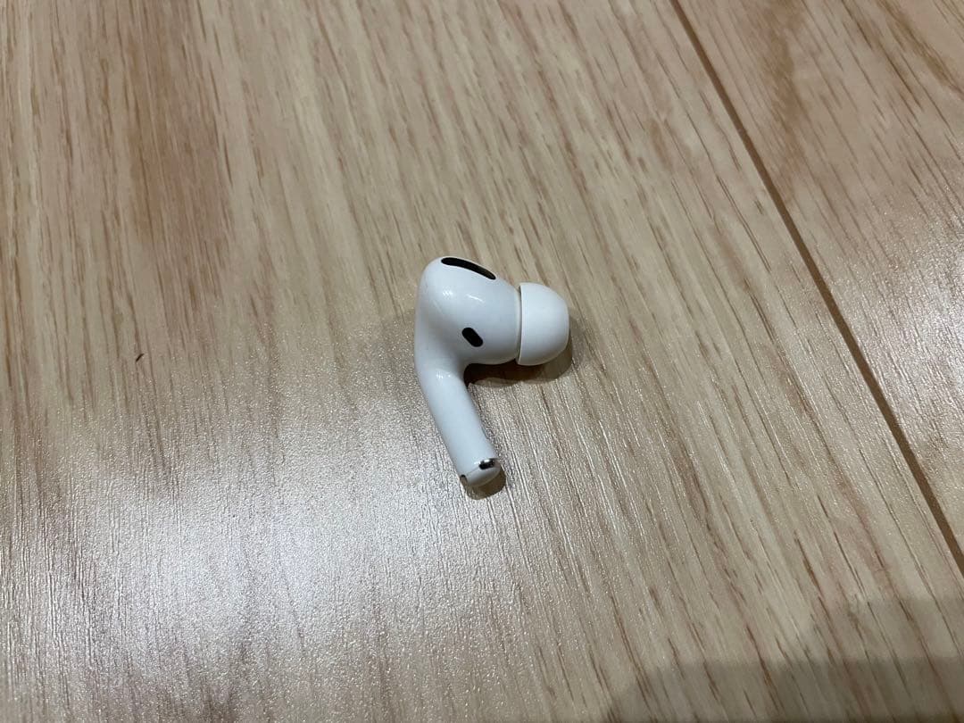AirPodsPro 第1世代 MWP22J/A 右耳ノイズあり