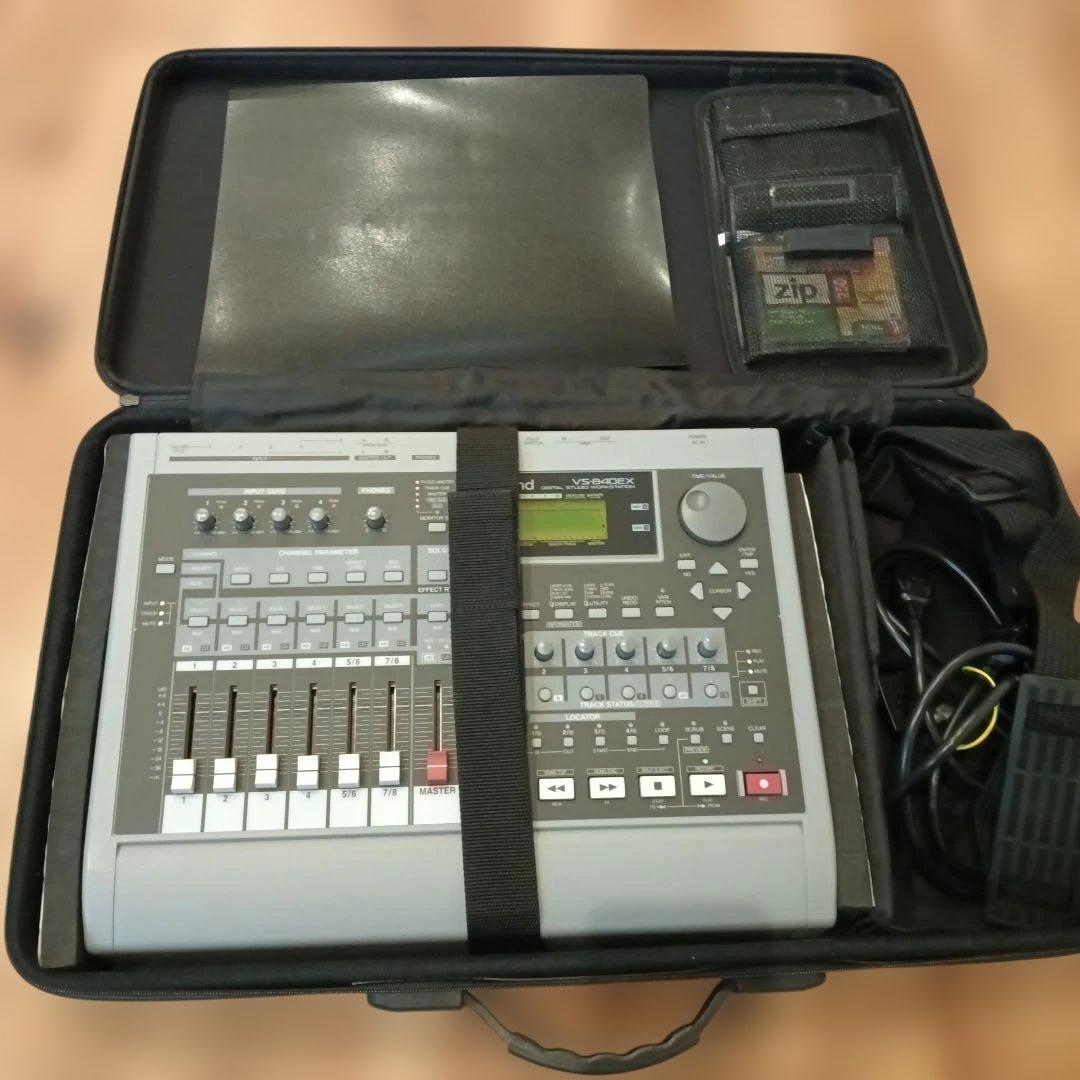 ROLAND　VS-840EX マルチトラックレコーダー　ケース　説明書あり