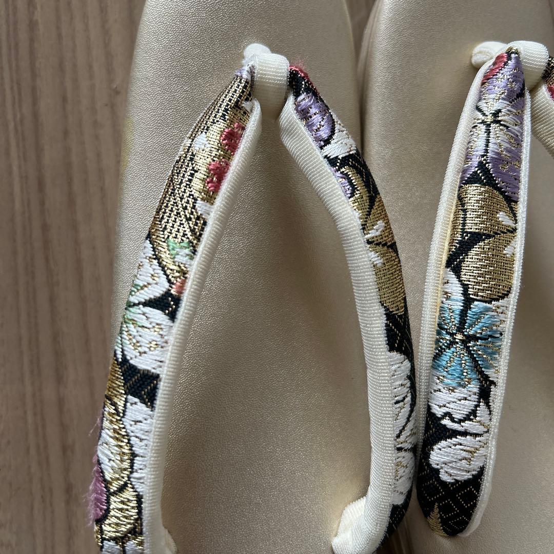 花柄刺繍の和装用バッグと草履セット