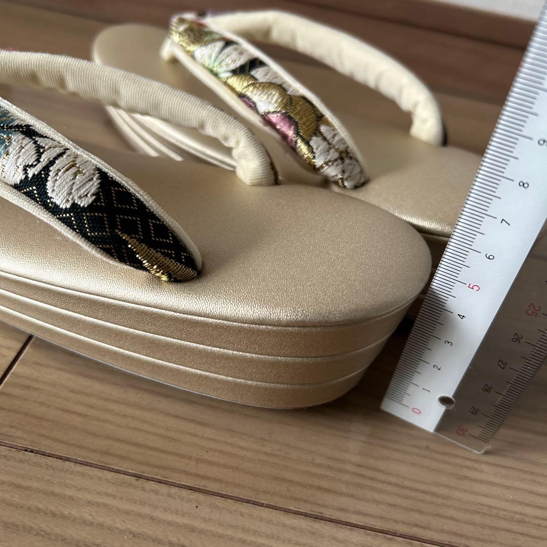 花柄刺繍の和装用バッグと草履セット