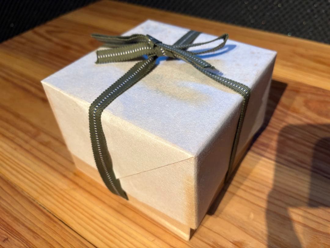 御即位記念 色絵 葡萄文 茶碗｜加藤松香 作｜八月（晩夏）季節茶碗｜共箱・栞付