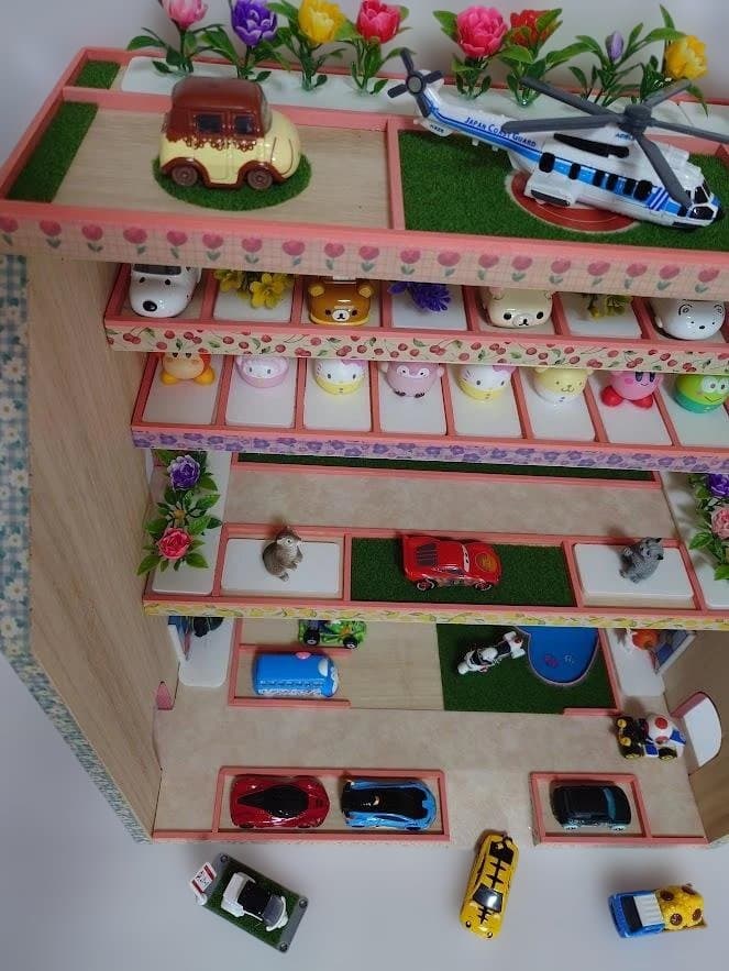 トミカ木製手作り駐車場（スモ－ルピンク）SP02