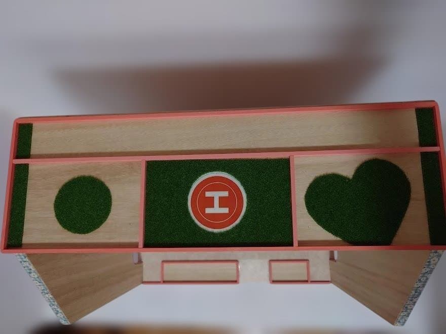 トミカ木製手作り駐車場（スモ－ルピンク）SP02