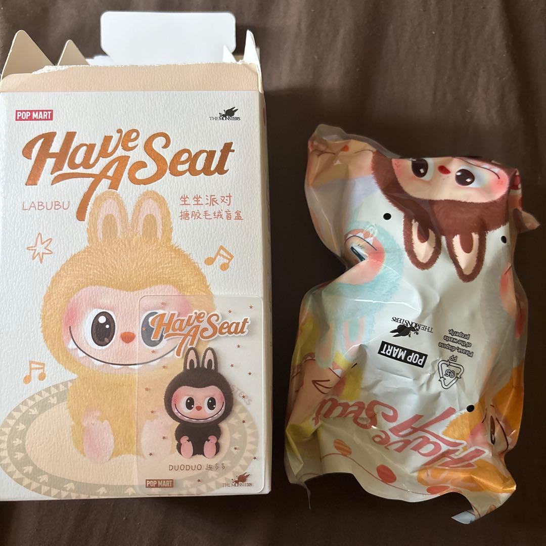 LABUBU have a seatぬいぐるみラブブポップマート DUODUO