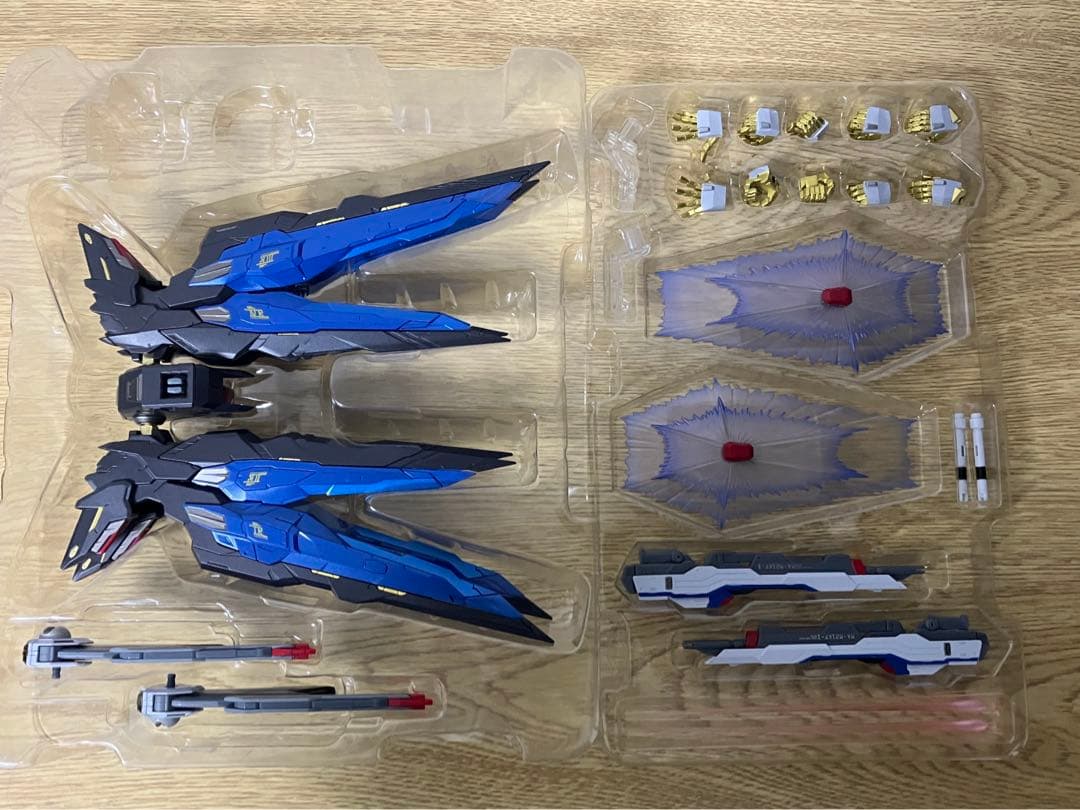 L BUILD デスティニーガンダム & ストライクフリーダムガンダム