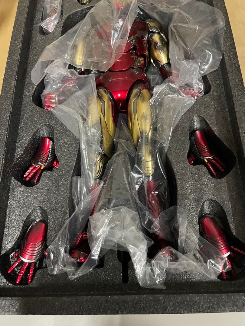 ホットトイズ　フィギュア アイアンマン・マーク８５（バトルダメージ版）