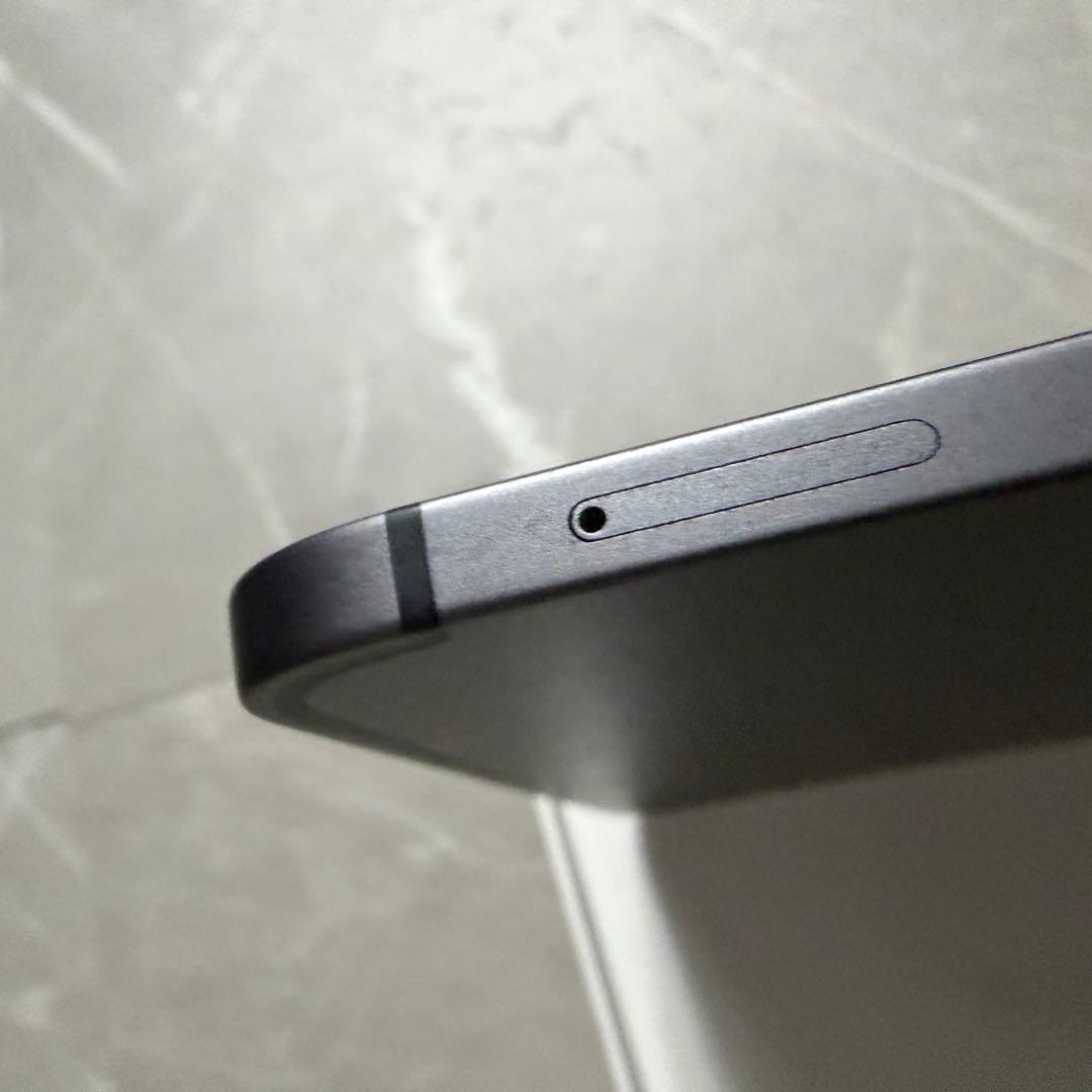 iPad Air 4世代　Wi-Fi + Cellular 256GB