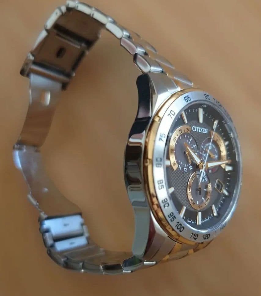 CITIZEN クロノグラフ 腕時計 シルバー/ゴールド